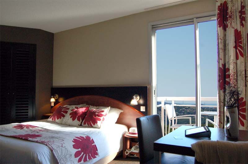 Hotel Du Baou La Gaude Habitación foto